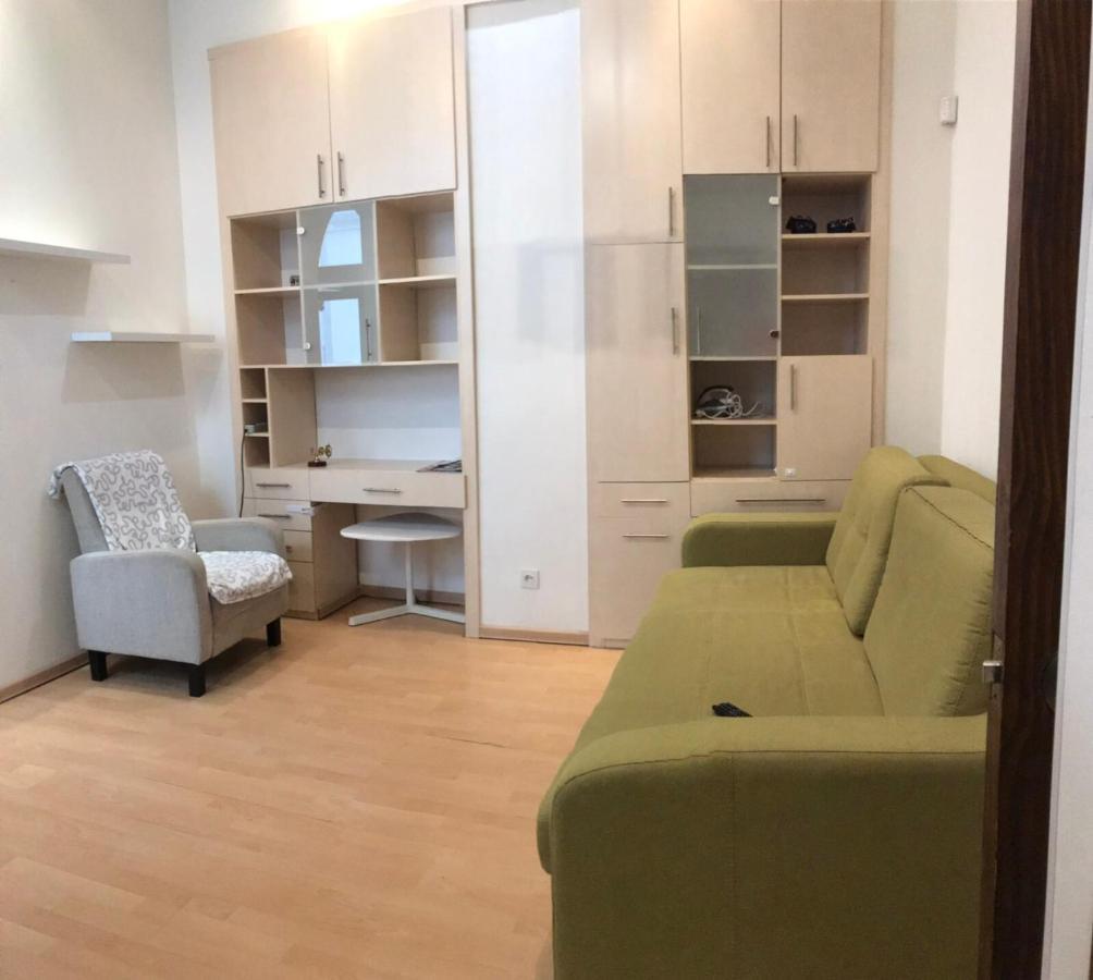 Apartment Near Deribasovskaya Οδησσός Εξωτερικό φωτογραφία